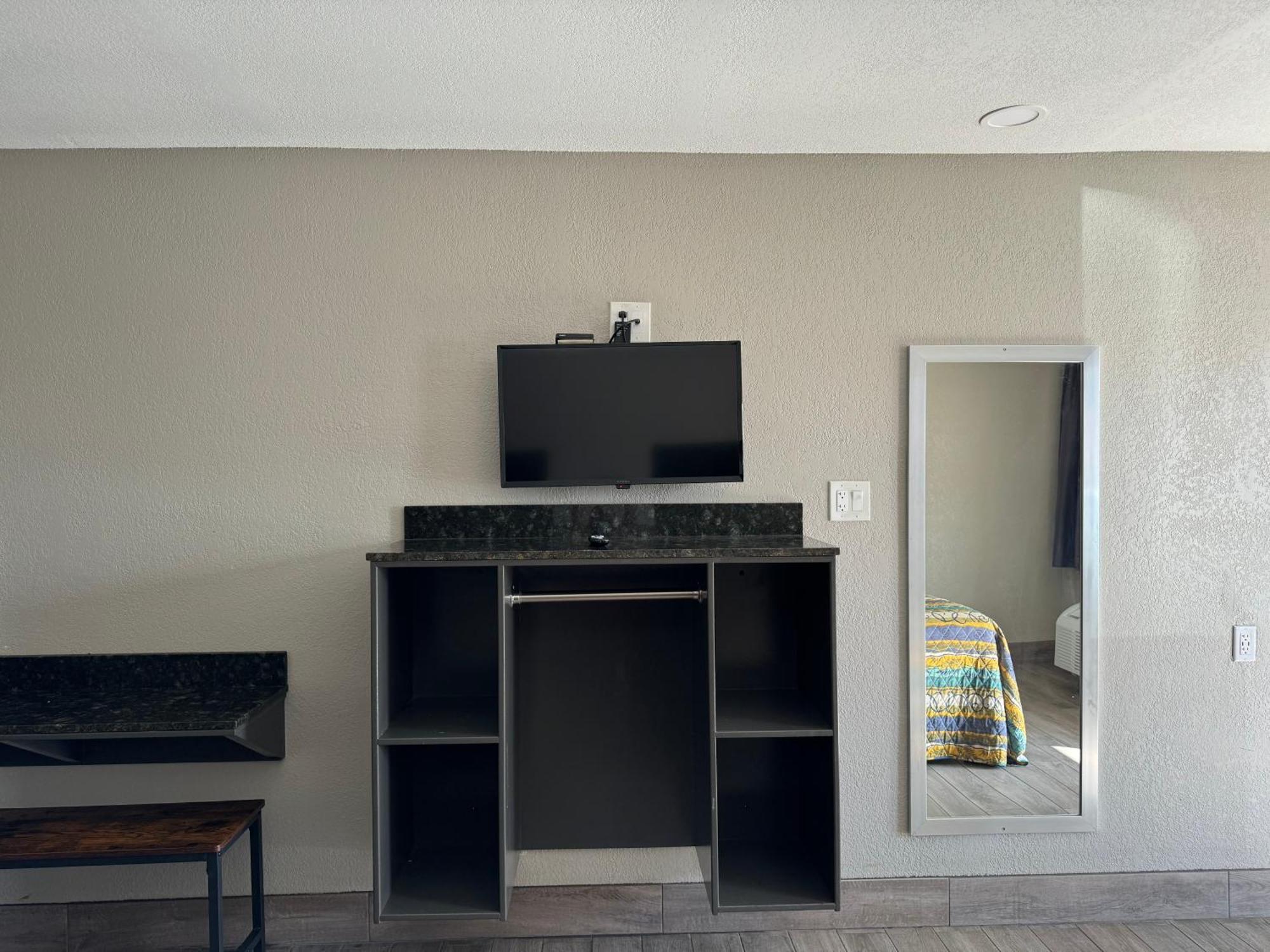 Nola Inn & Suites New Orleans Bagian luar foto