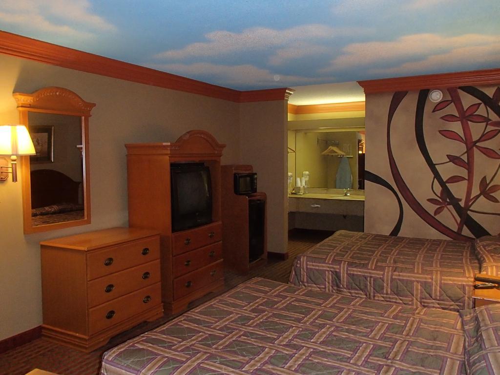 Nola Inn & Suites New Orleans Bagian luar foto