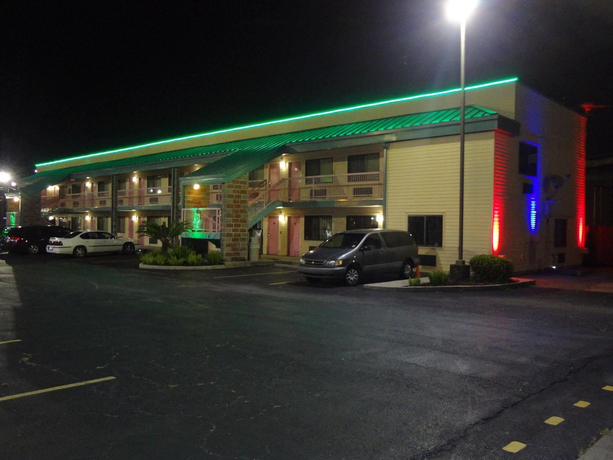 Nola Inn & Suites New Orleans Bagian luar foto